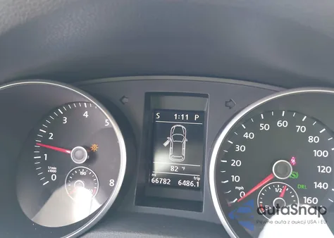 2014 Volkswagen Golf 2.5L z USA, uszkodzony, nr VIN WVWDB7AJ1EW006910